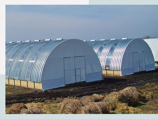 Сельскохозяйственные здания в Новотроицке