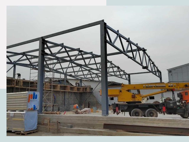 Строительство цехов в Новотроицке