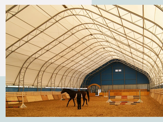 Строительство конных манежей в Новотроицке